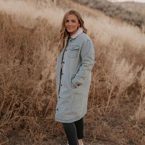 NWT lined Sherpa long denim jacket from Jardines Domaine.